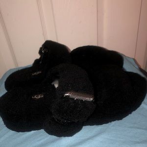 UGG slipper sandals
